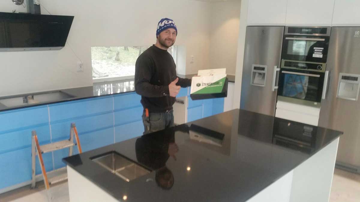 987f6f46-82ce-4132-bd21-03bec73dd040